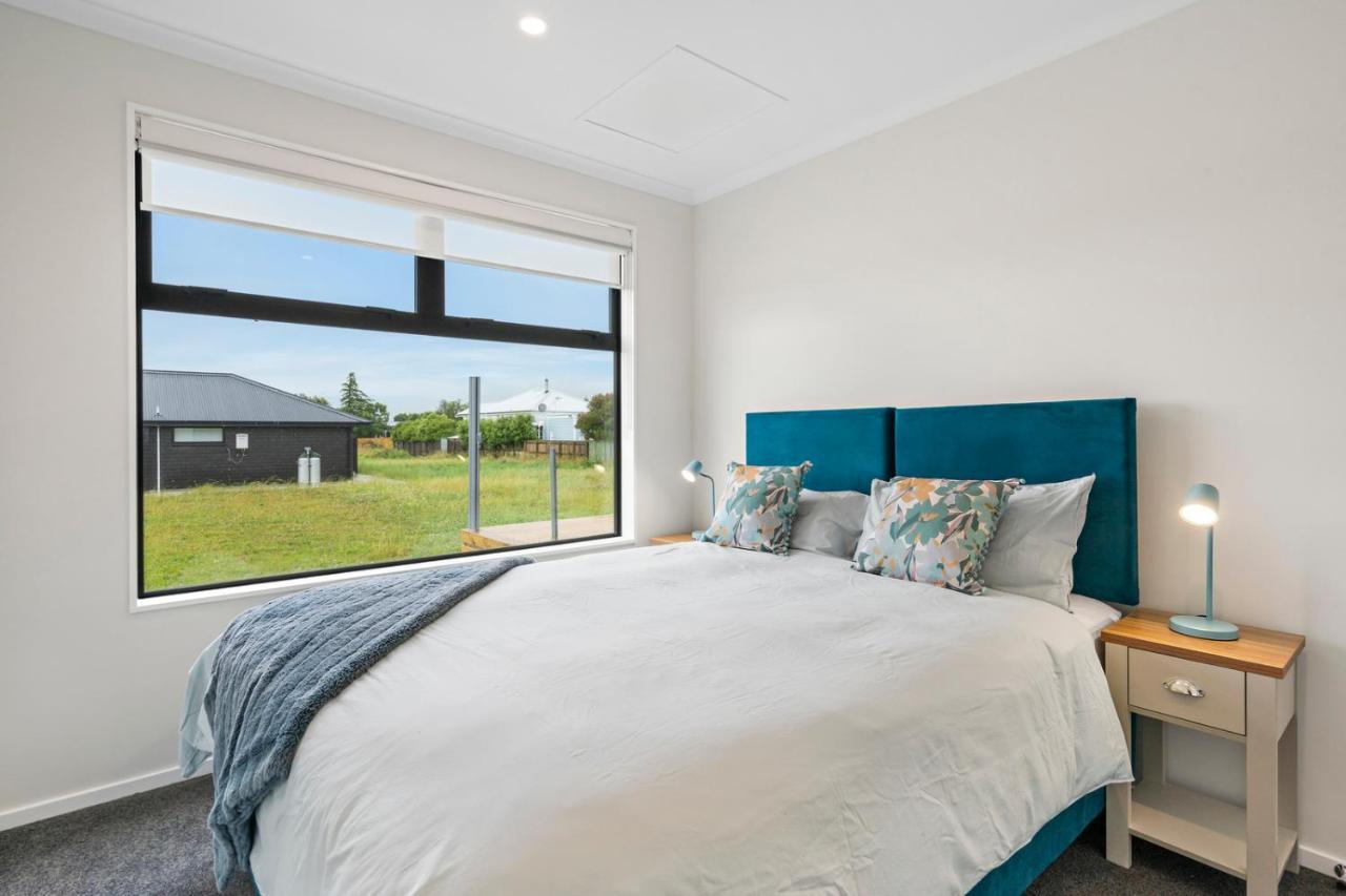 Pride Of Pinot - Martinborough Holiday Home 외부 사진