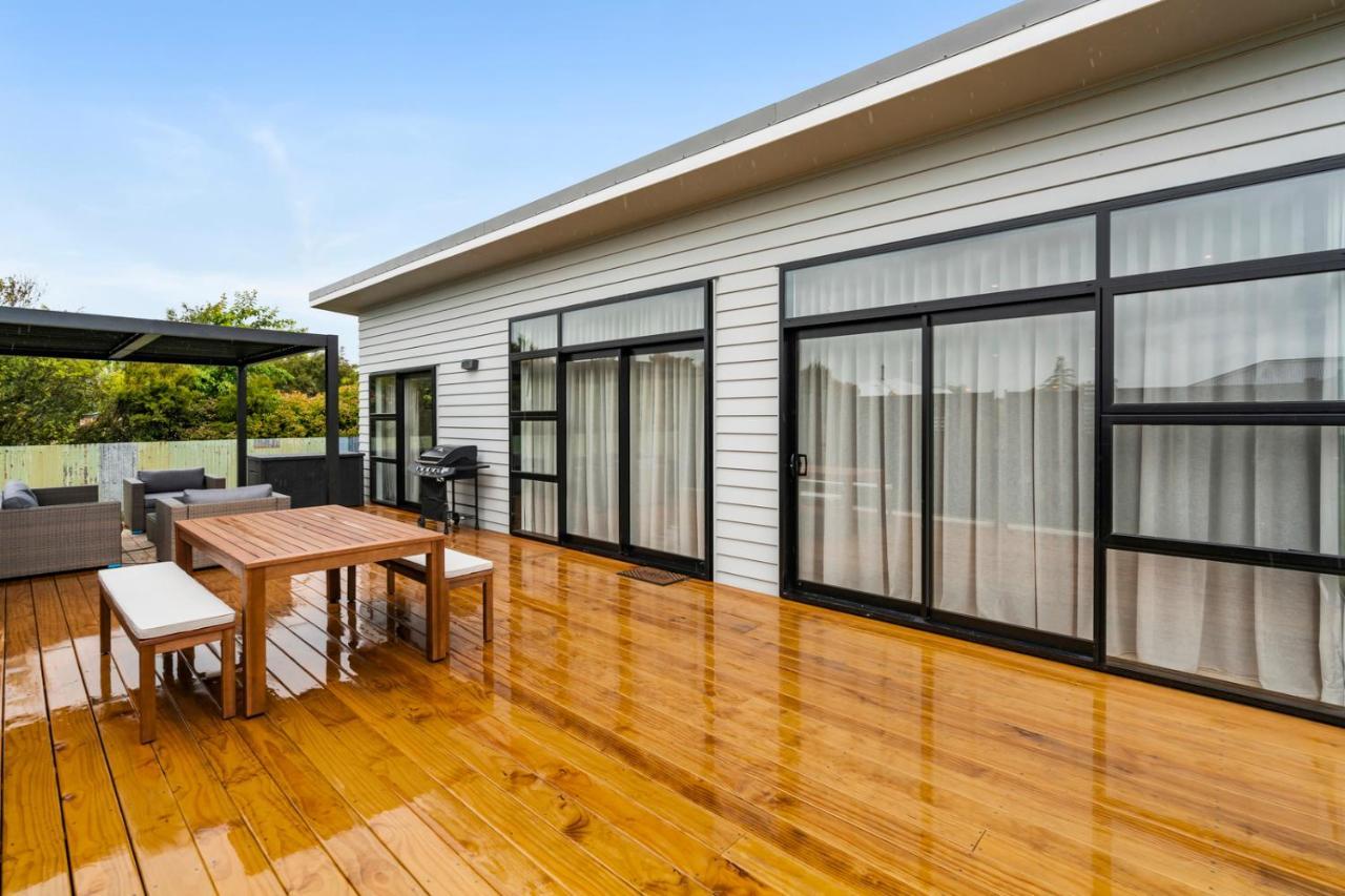 Pride Of Pinot - Martinborough Holiday Home 외부 사진