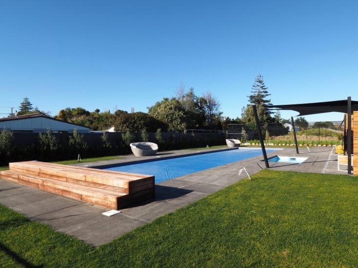 Pride Of Pinot - Martinborough Holiday Home 외부 사진